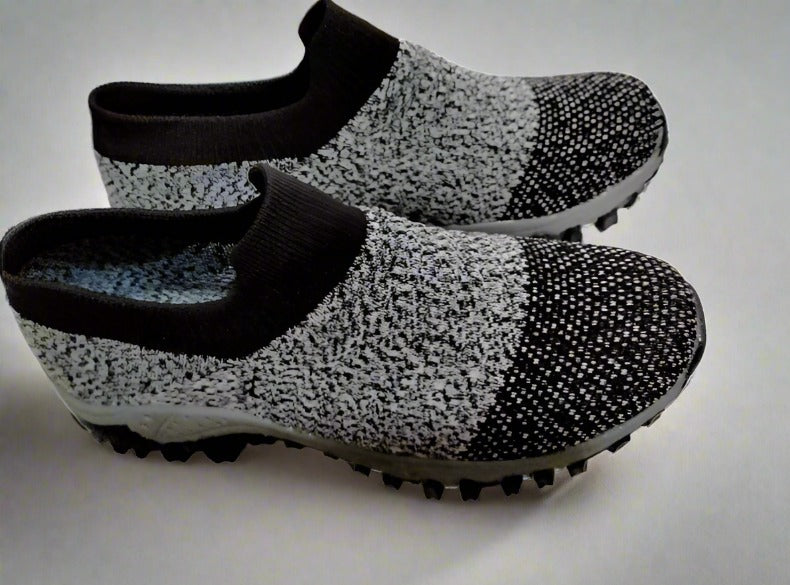 Comfy men shoes round